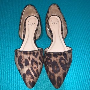 Cheetah-print Pointed Toe Ballet Flats